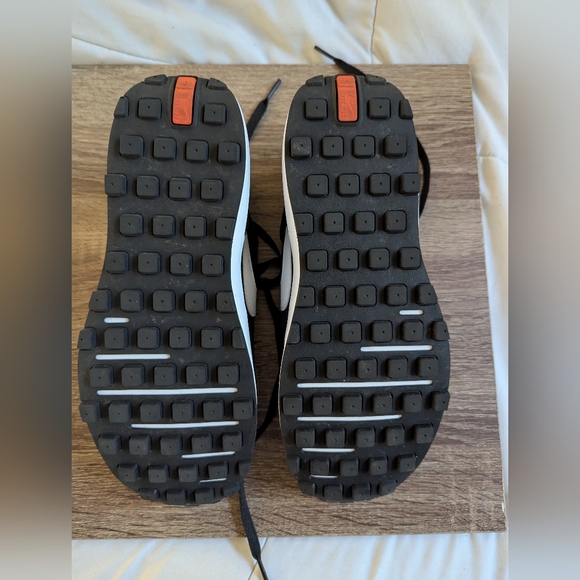 Nike Waffle One Women's Shoes (8) - Picture 7 of 9